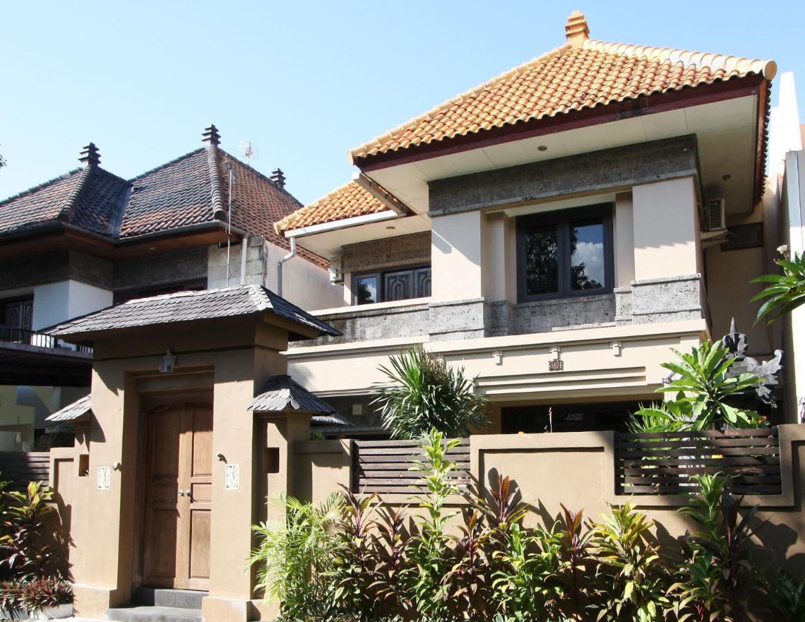 Villa Indah Kuta Royal - Private Pool - Optic Fiber High Speed Internet Kültér fotó