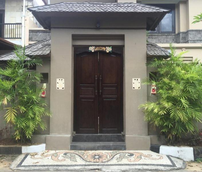 Villa Indah Kuta Royal - Private Pool - Optic Fiber High Speed Internet Kültér fotó